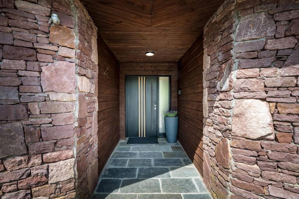 Heather Lodge With Sea And Mountain Views Линон Экстерьер фото